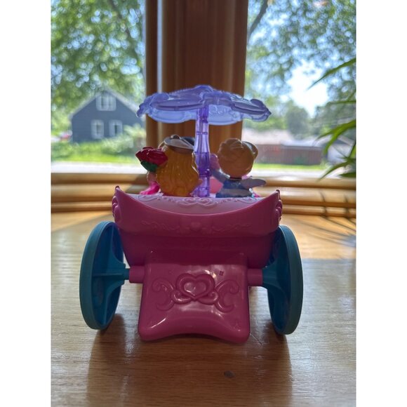 Fisher-Price Little People Disney Princess Pull-Along Musical Carriage With Figu - Picture 6 of 7